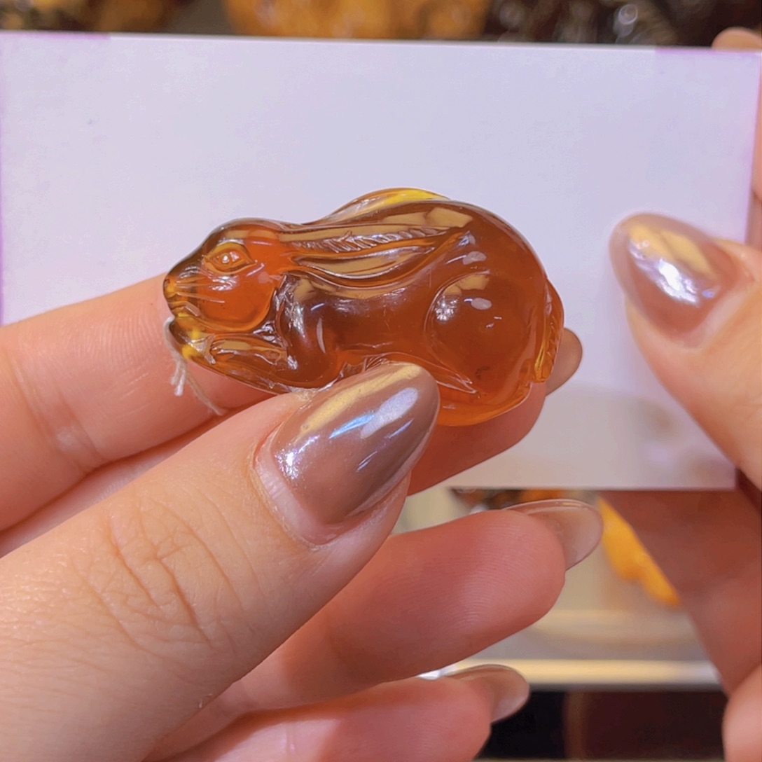 琥珀手链未镶嵌缅甸琥珀雕刻吊坠兔子