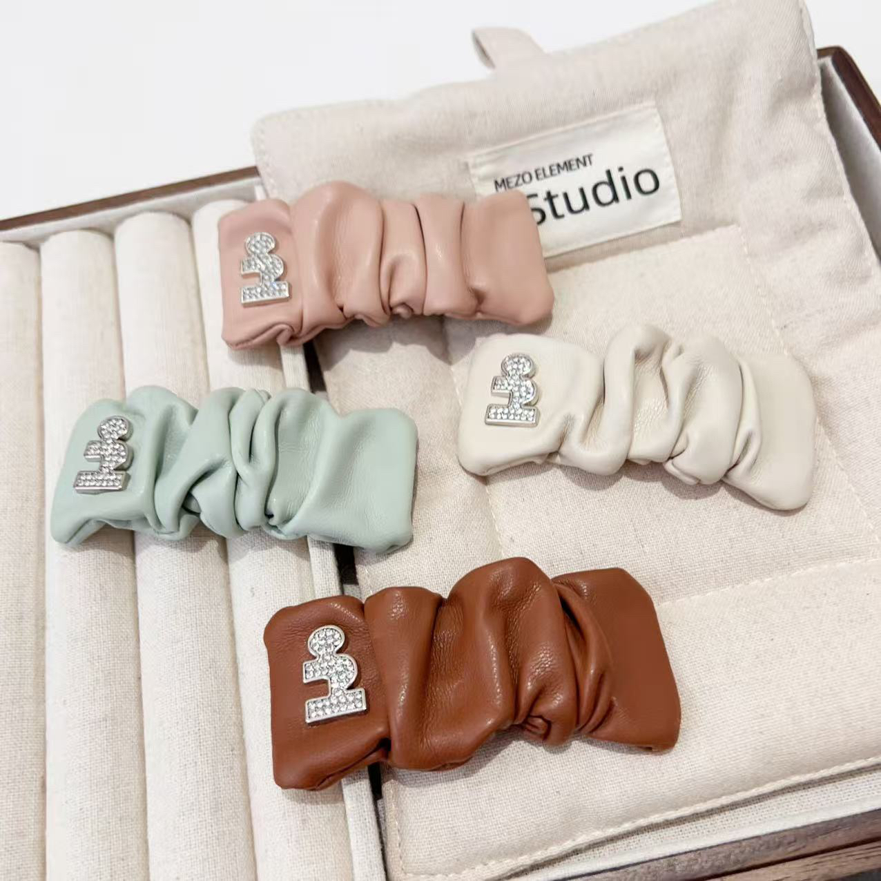 高级感气质百搭褶皱BB侧边发夹J2799