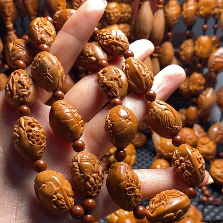 吊坠橄榄核荷塘月色