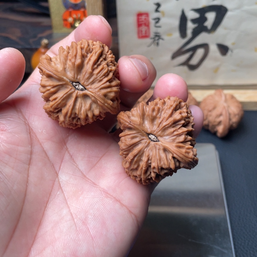 乐***庆吊坠文玩核桃南疆石