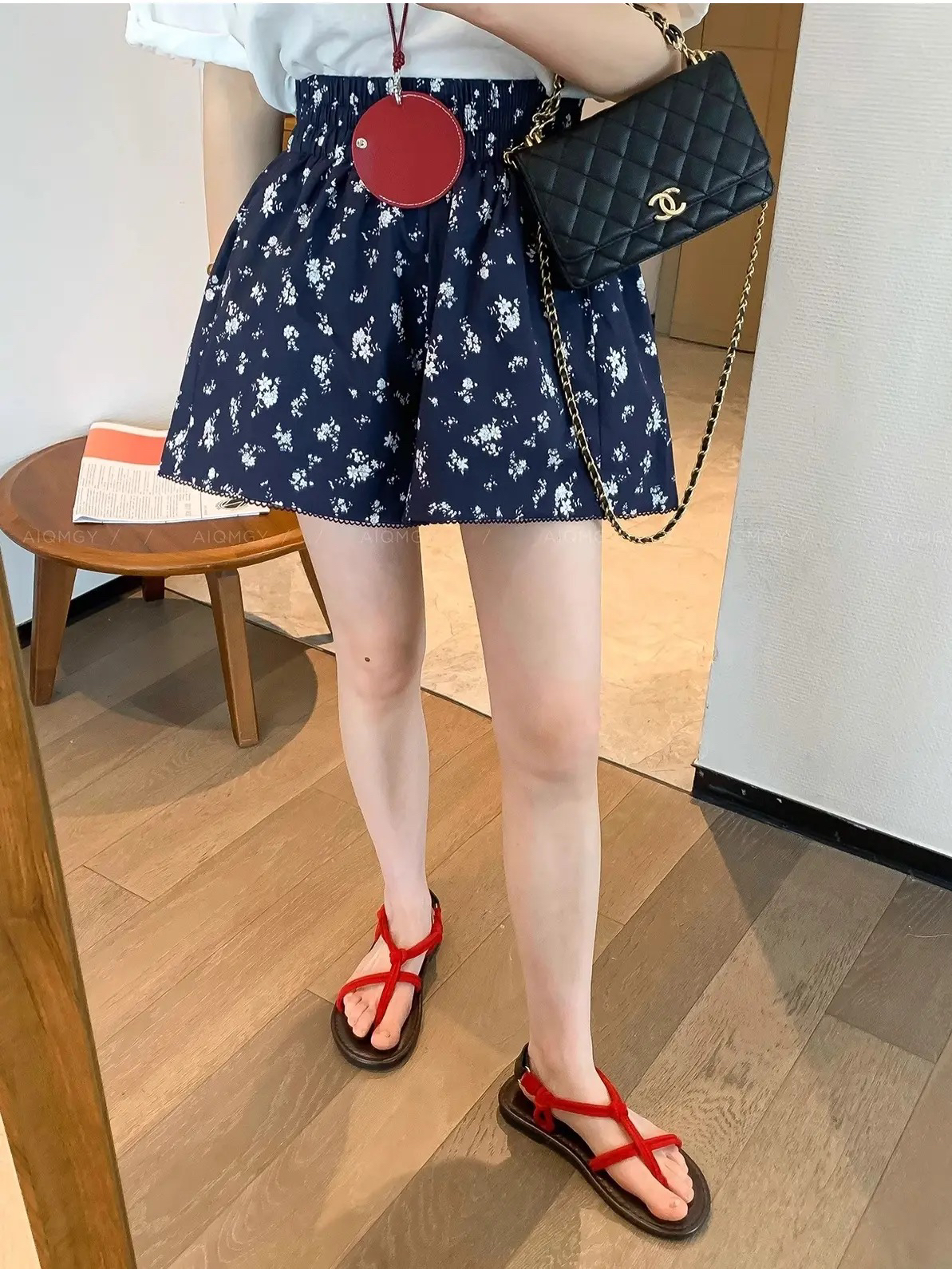 时尚碎花高腰休闲短裤