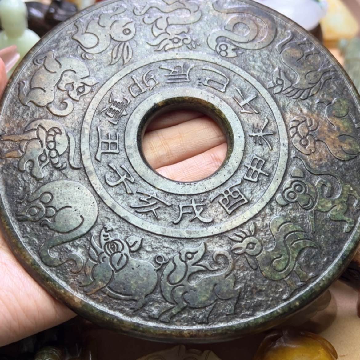 【闪购商品】蛇纹石玉颈饰未镶嵌