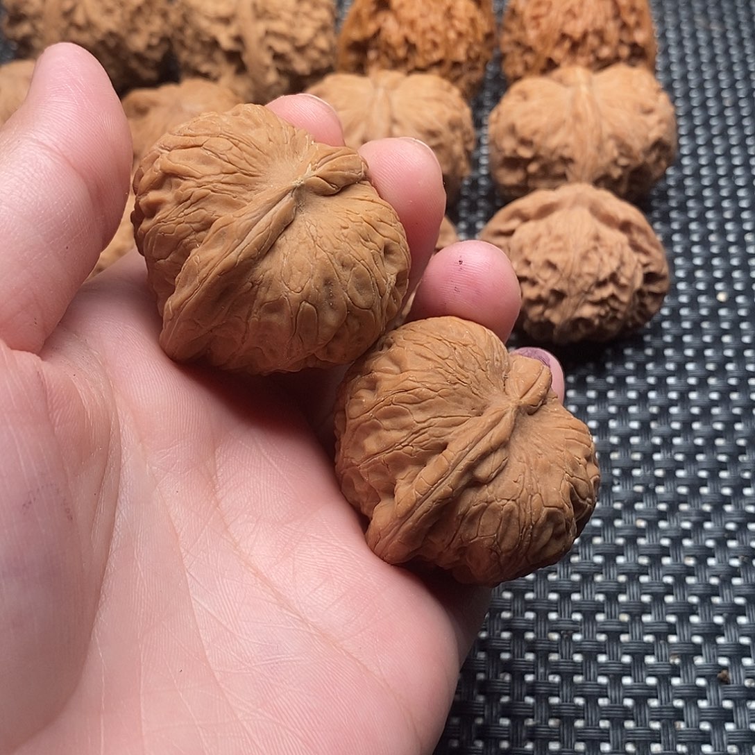 （***）吊坠文玩核桃核桃