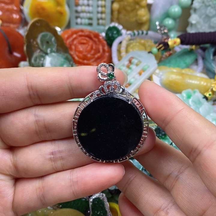 翡翠吊坠(不含链)未镶嵌