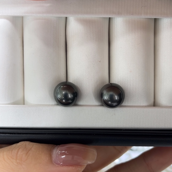 海水珍珠耳饰18K金镶嵌11-12mm