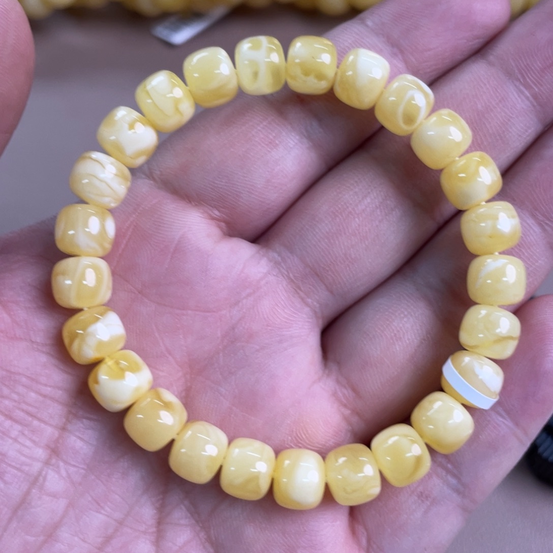 琥珀裸石未镶嵌01300000000000