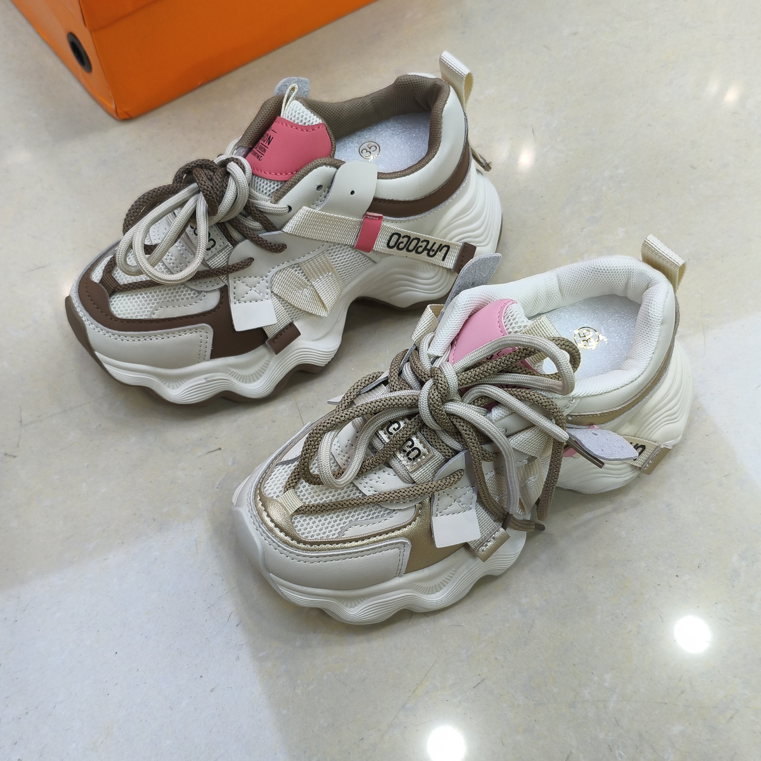 时尚休闲鞋休闲鞋时尚女鞋老爹鞋春季超轻原宿老爹鞋透气女款