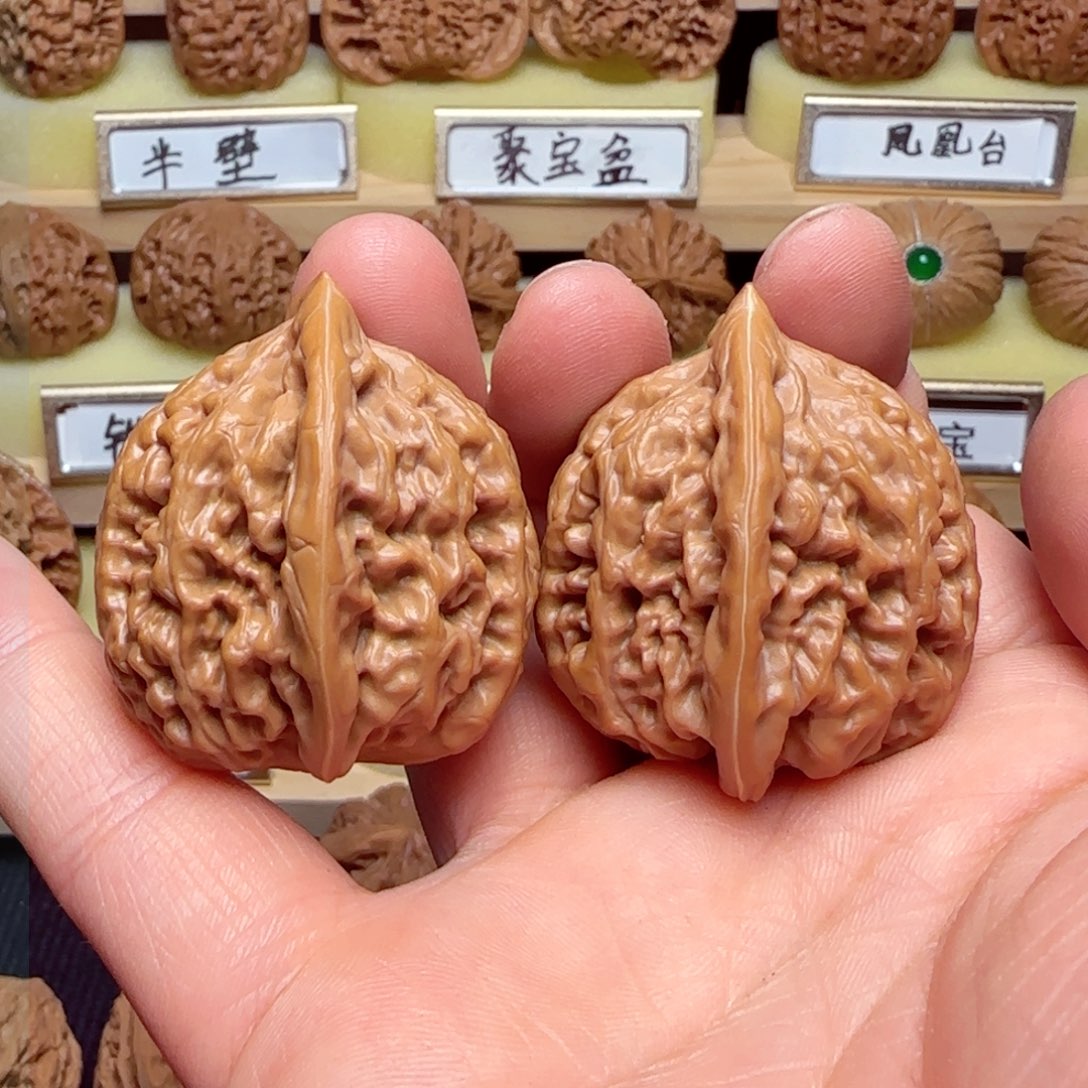 文玩核桃吊坠凤凰台36