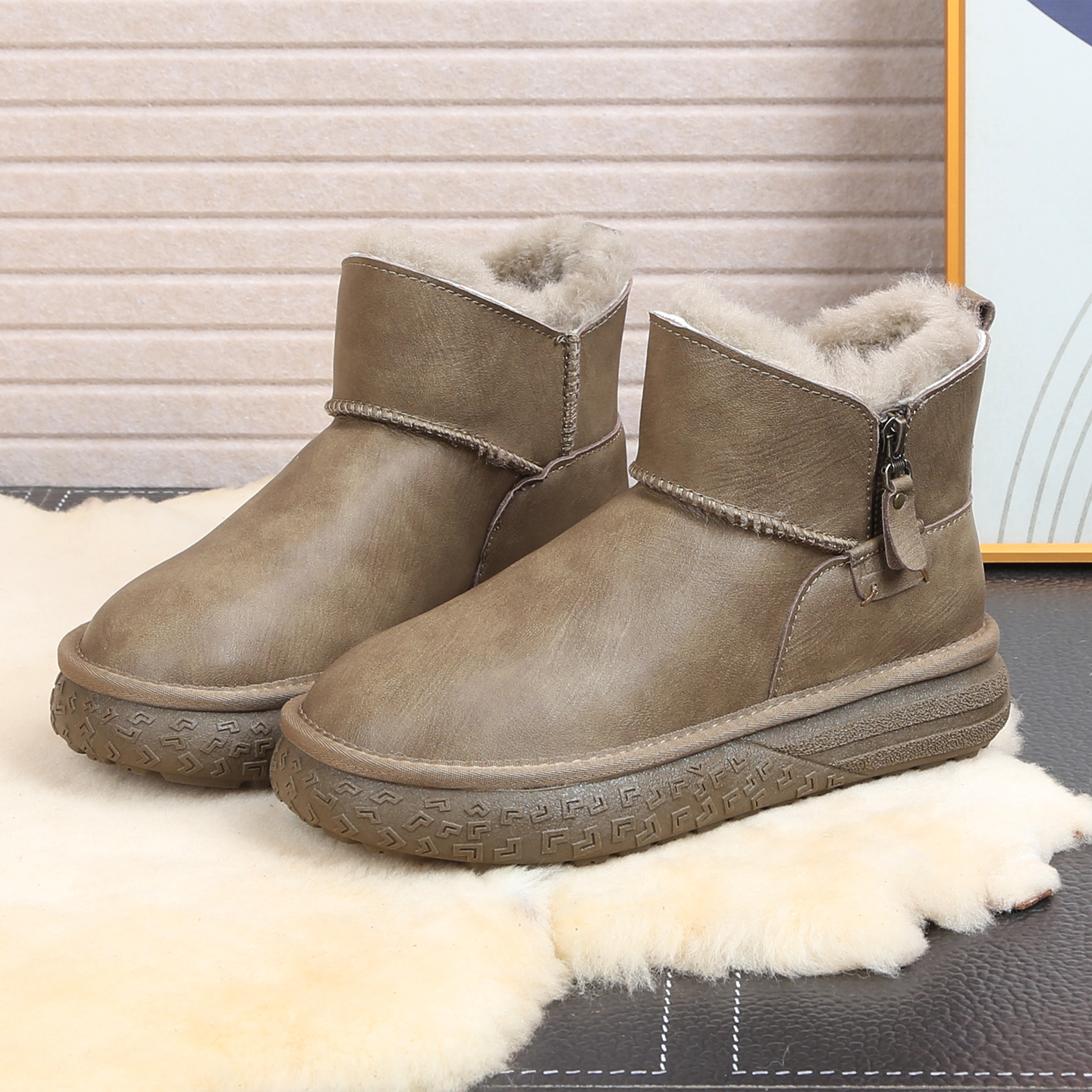 2025新款拉链防滑厚底真皮纯羊毛雪地靴女皮毛一体冬保暖棉鞋短筒