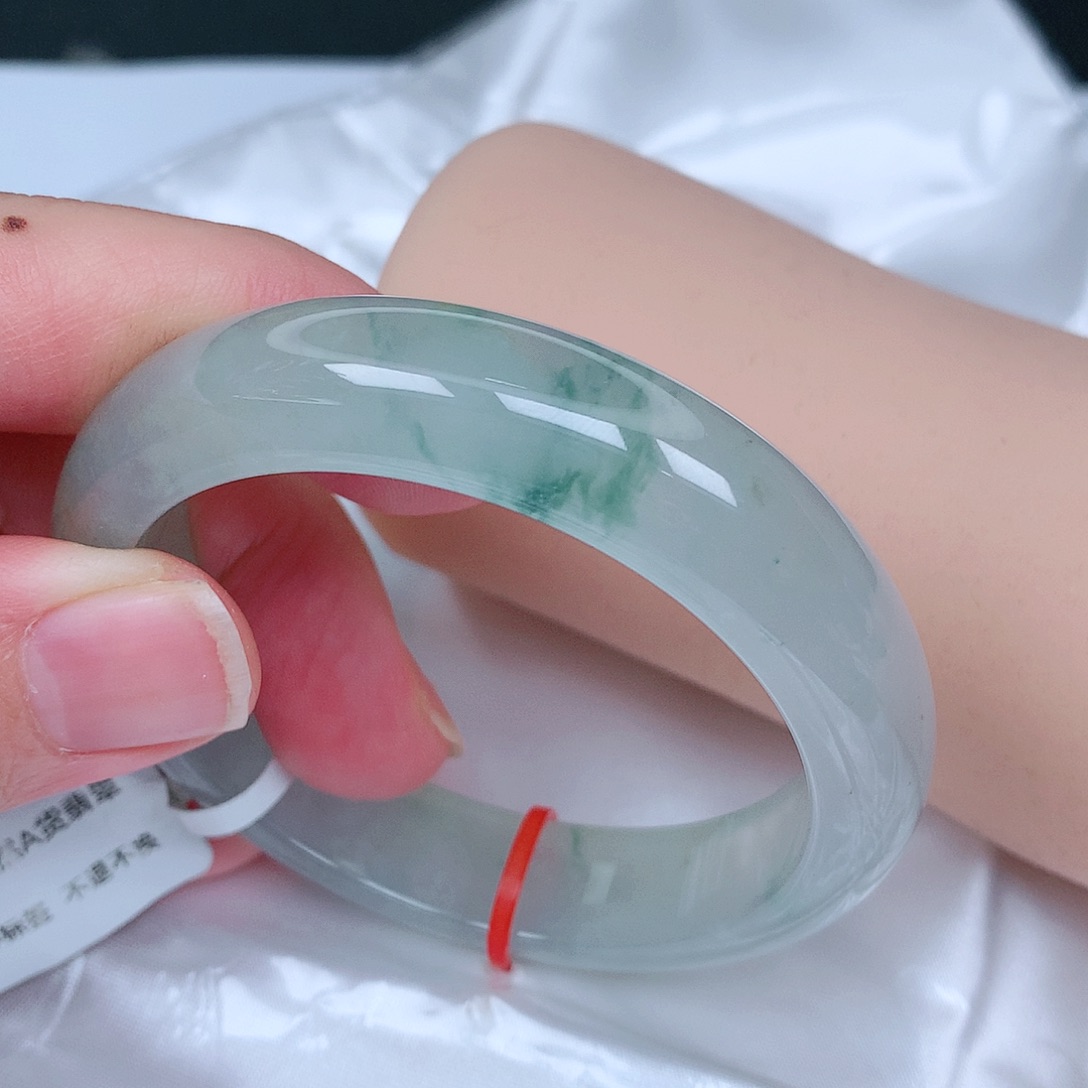 【闪购商品】翡翠未镶嵌手镯，52