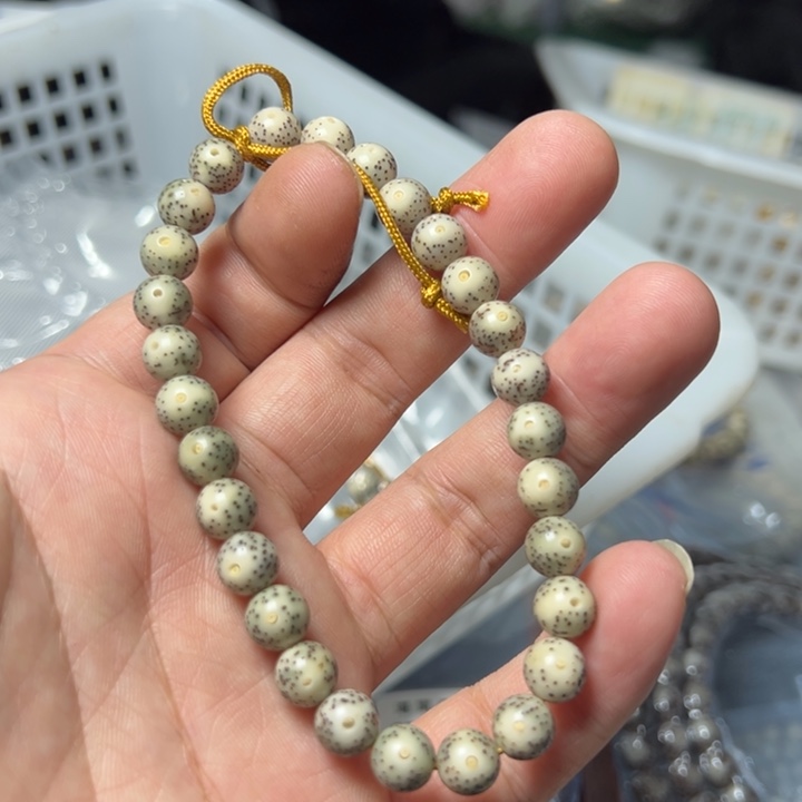 星月菩提手串月留白石玉料0.8左右圆珠手持