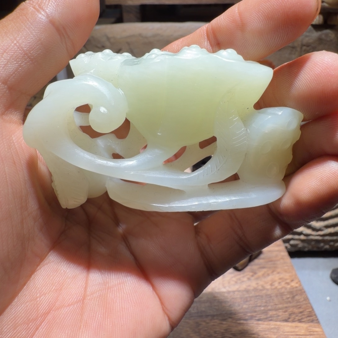 叶***公和田玉（糖玉）未镶嵌颈饰