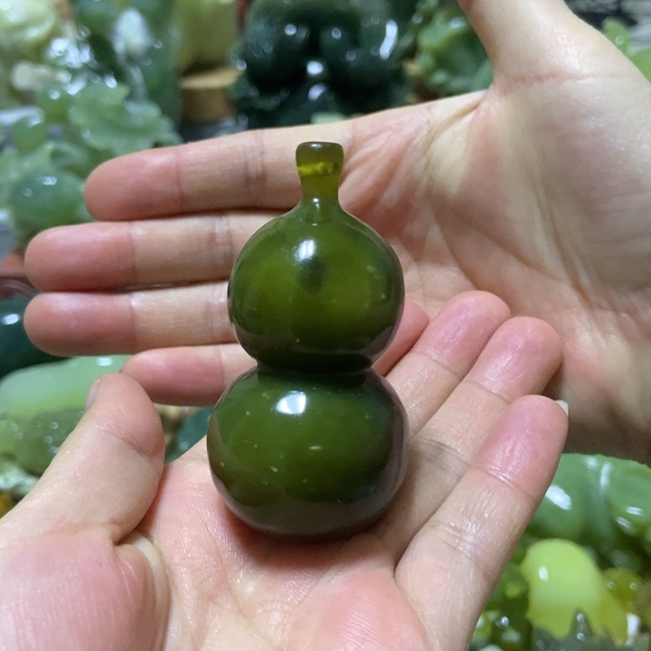 【闪购商品】蛇纹石玉把件未镶嵌