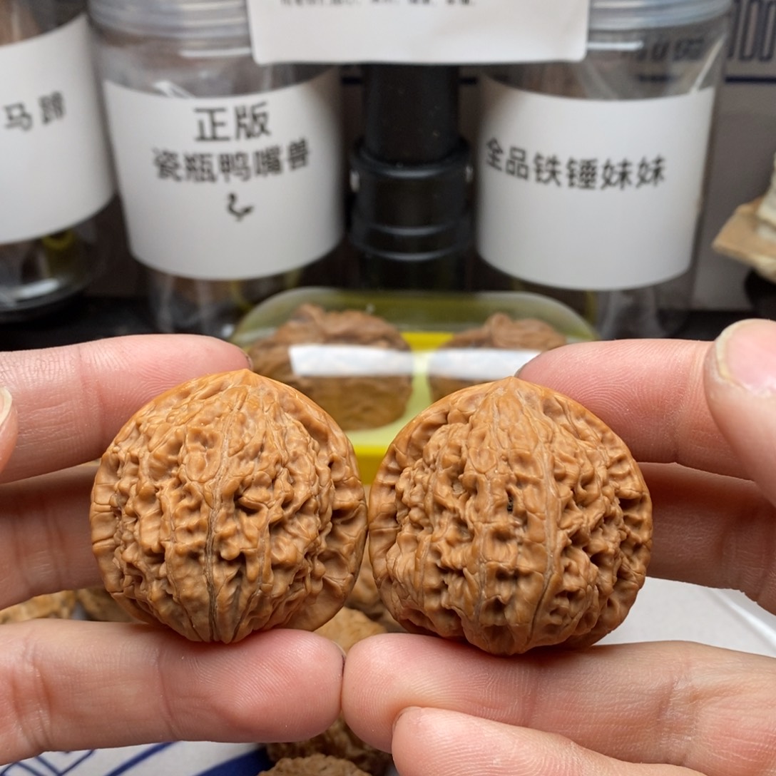 核桃把件四零水龙纹