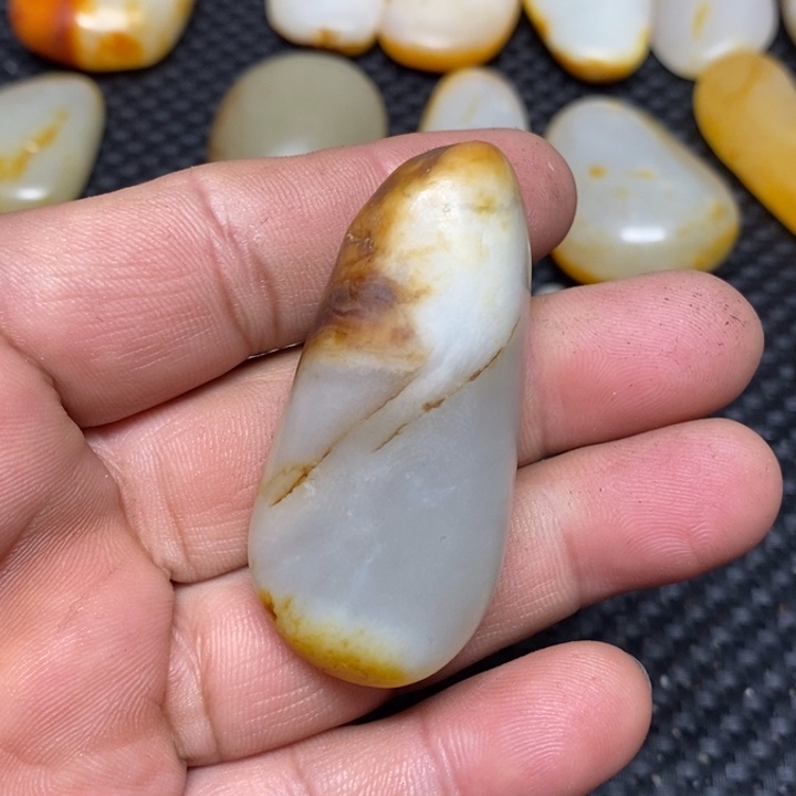 和田玉珠宝奇石未镶嵌