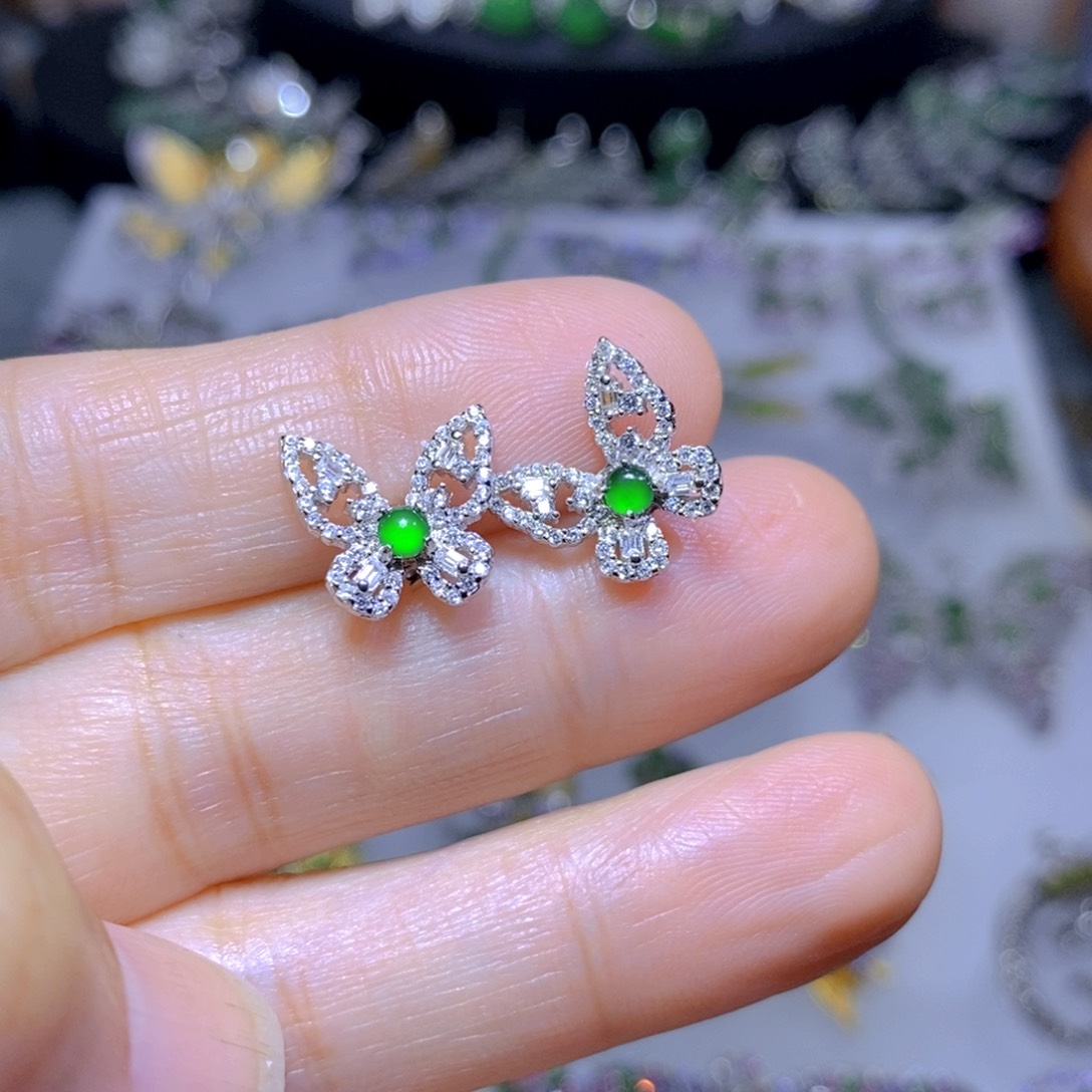 翡翠颈饰银S925镶嵌天然翡翠