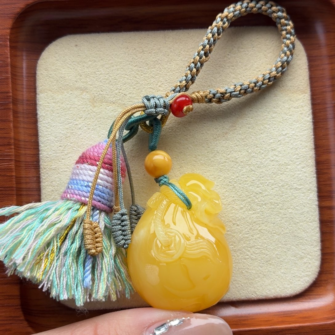 琥珀未镶嵌裸石B073浓蜡钱袋子包挂
