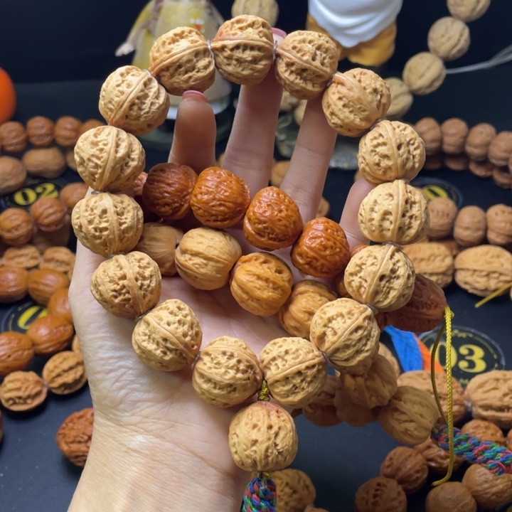 鲲***鹏文玩核桃手串粗筋