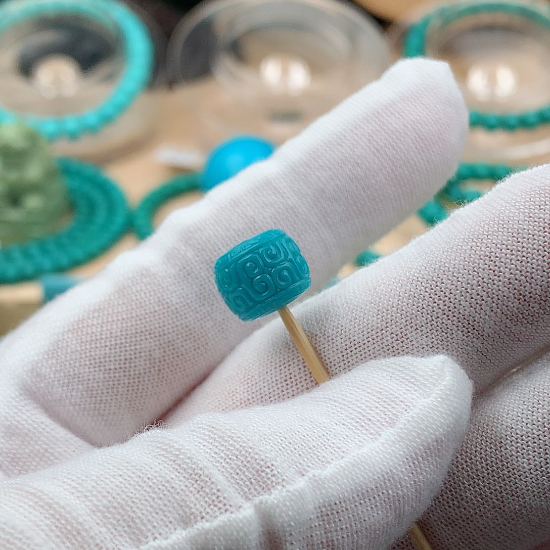 绿松石颈饰未镶嵌