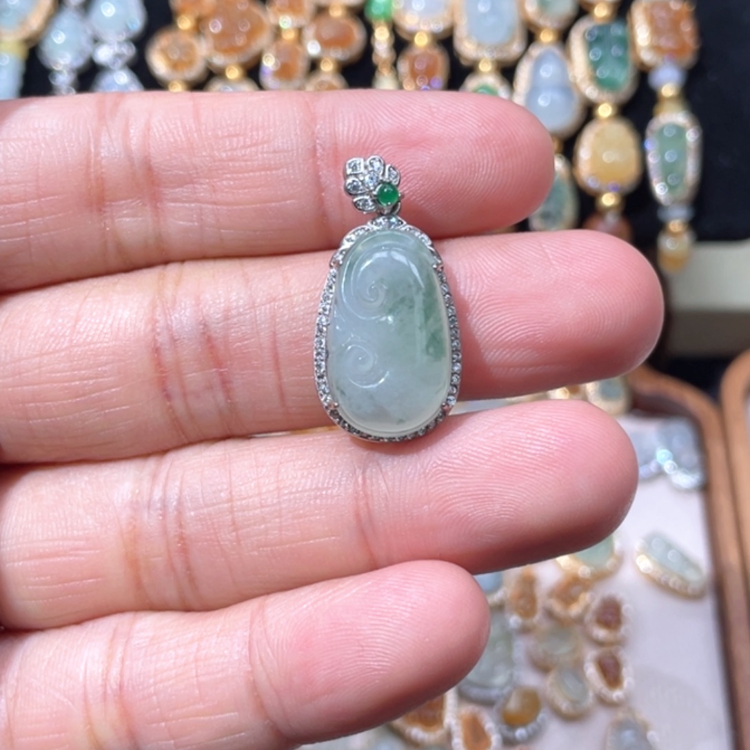 翡翠银S925镶嵌颈饰