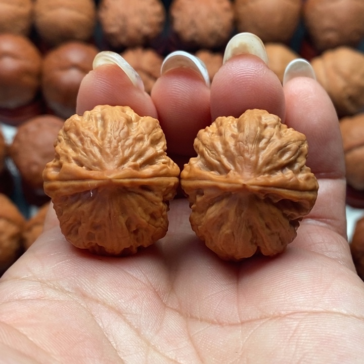 核桃精品文玩核桃手捻小宫灯