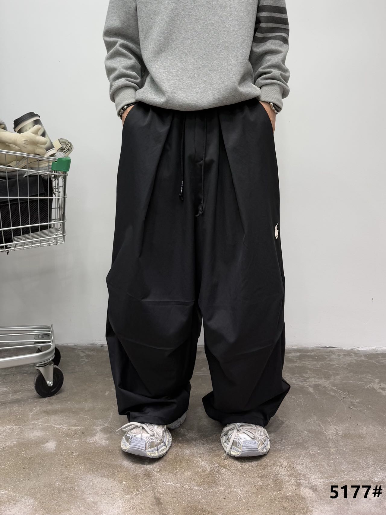 高端定制限量版~ 美式复古哈伦大阔腿伞兵长裤跪求款潮牌休闲裤