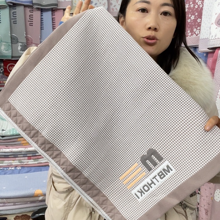 棉特价促销咖色字母