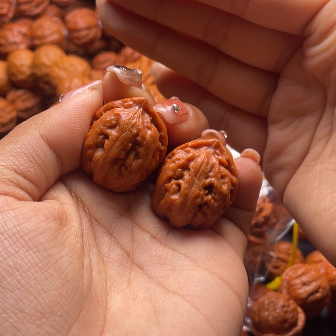 文玩核桃手串八棱元宝肚