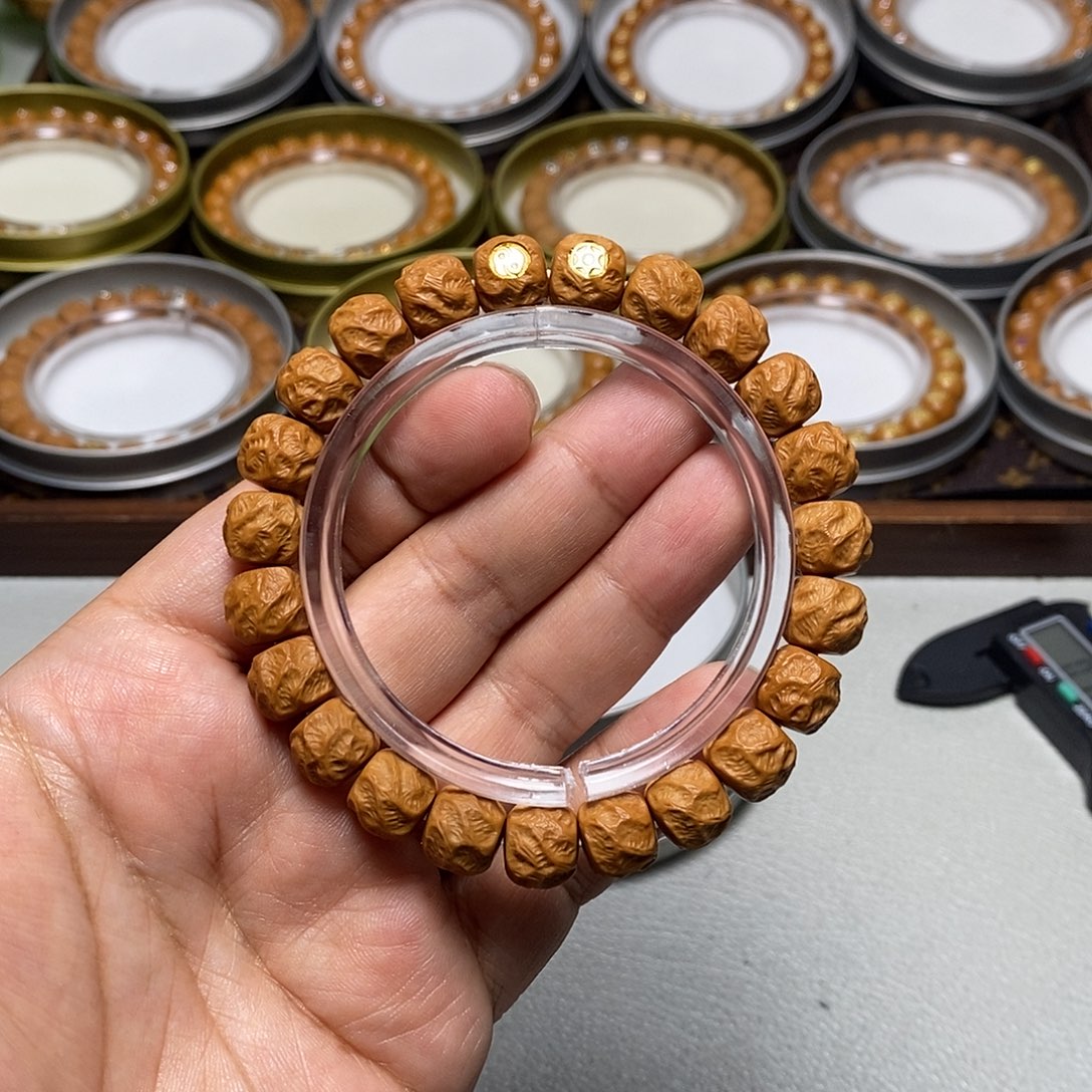 猴头核桃手串35号18k双标观山无相10左右