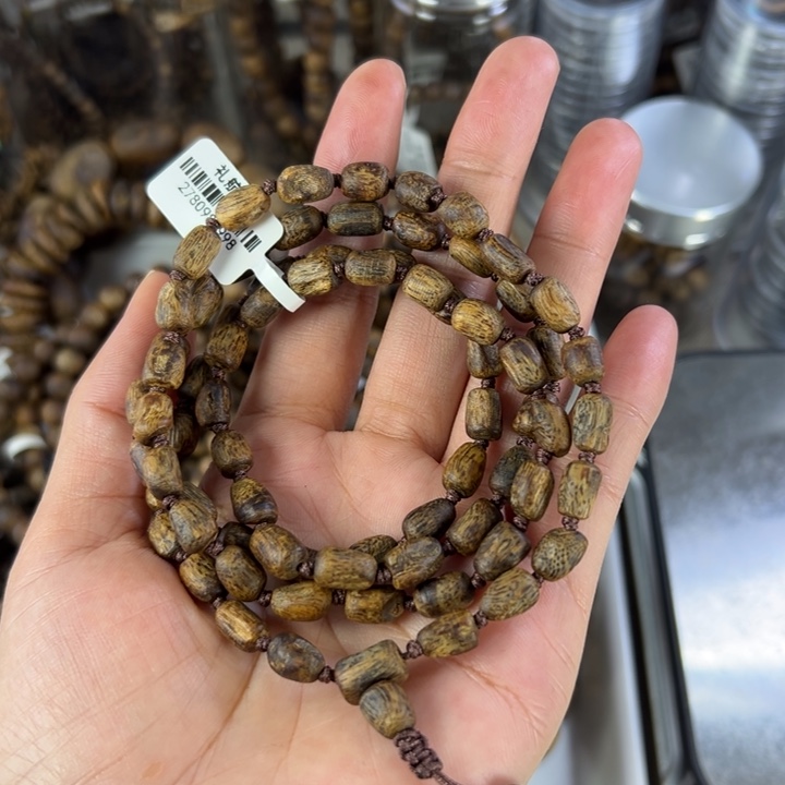 沉香碎屑沉香乌身圆叶树丁多圈