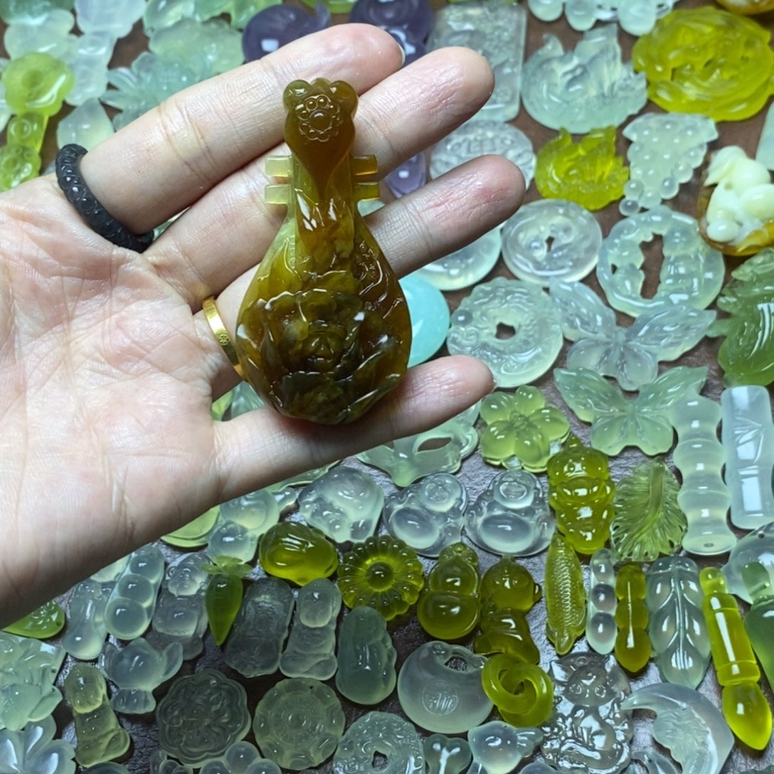 蛇纹石玉合金颈饰