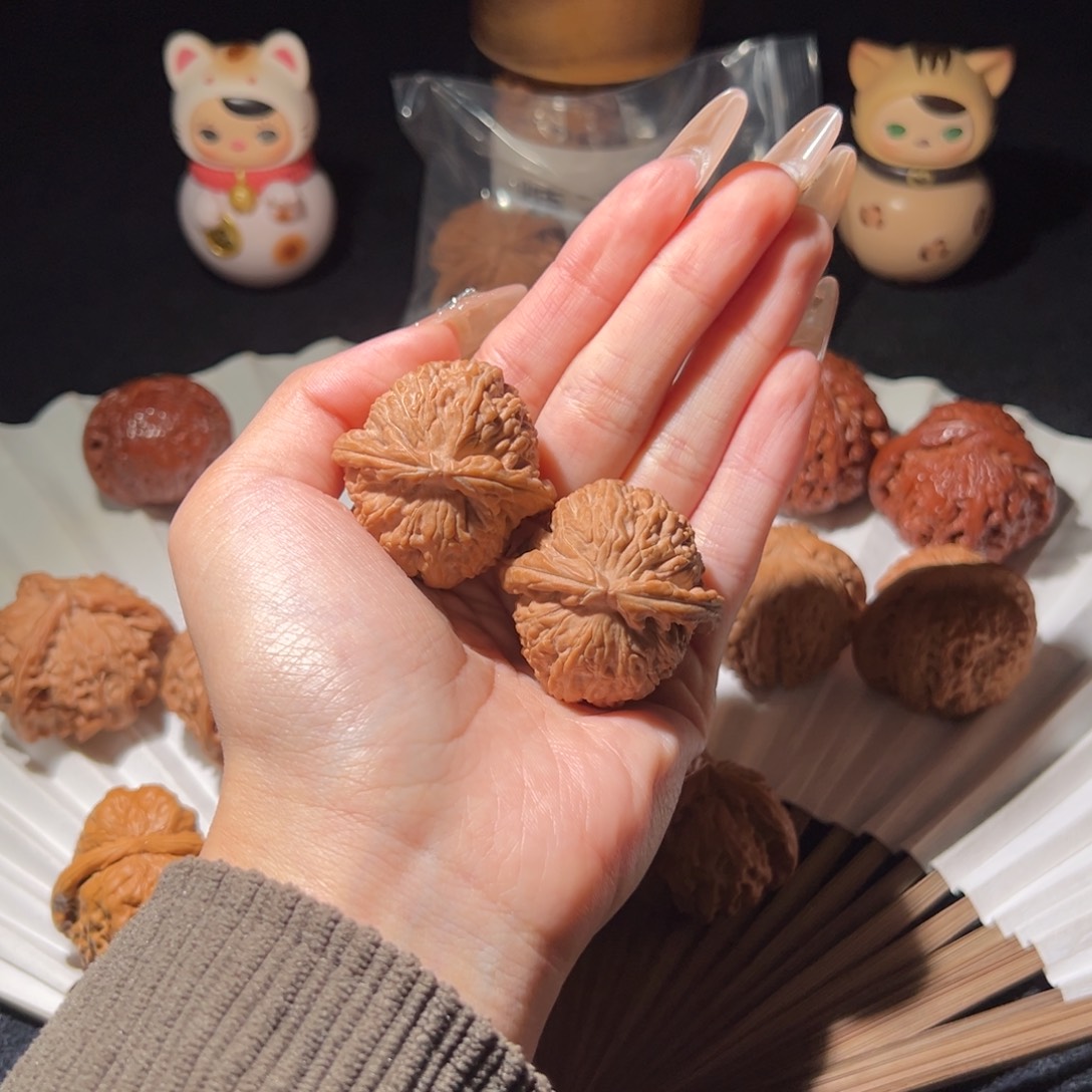 文玩核桃吊坠36白狮子