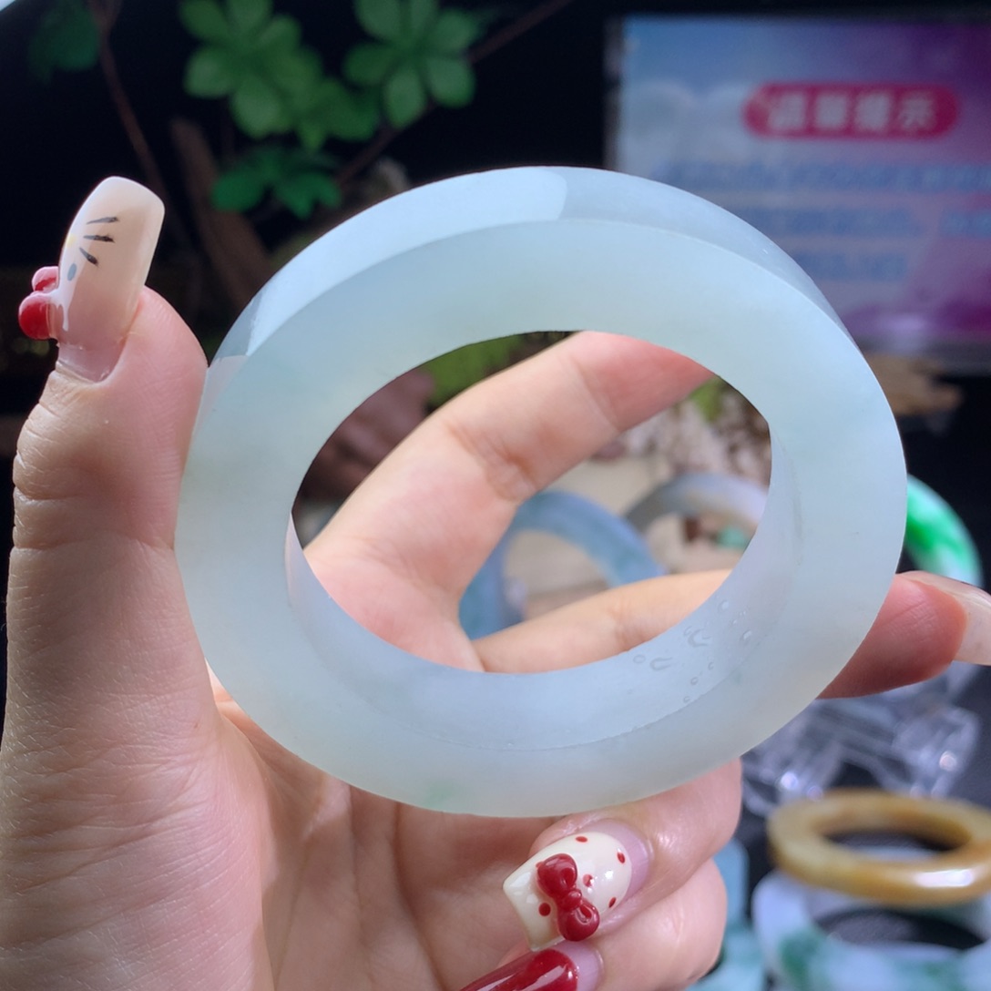 定制翡翠翡翠未镶嵌美***来