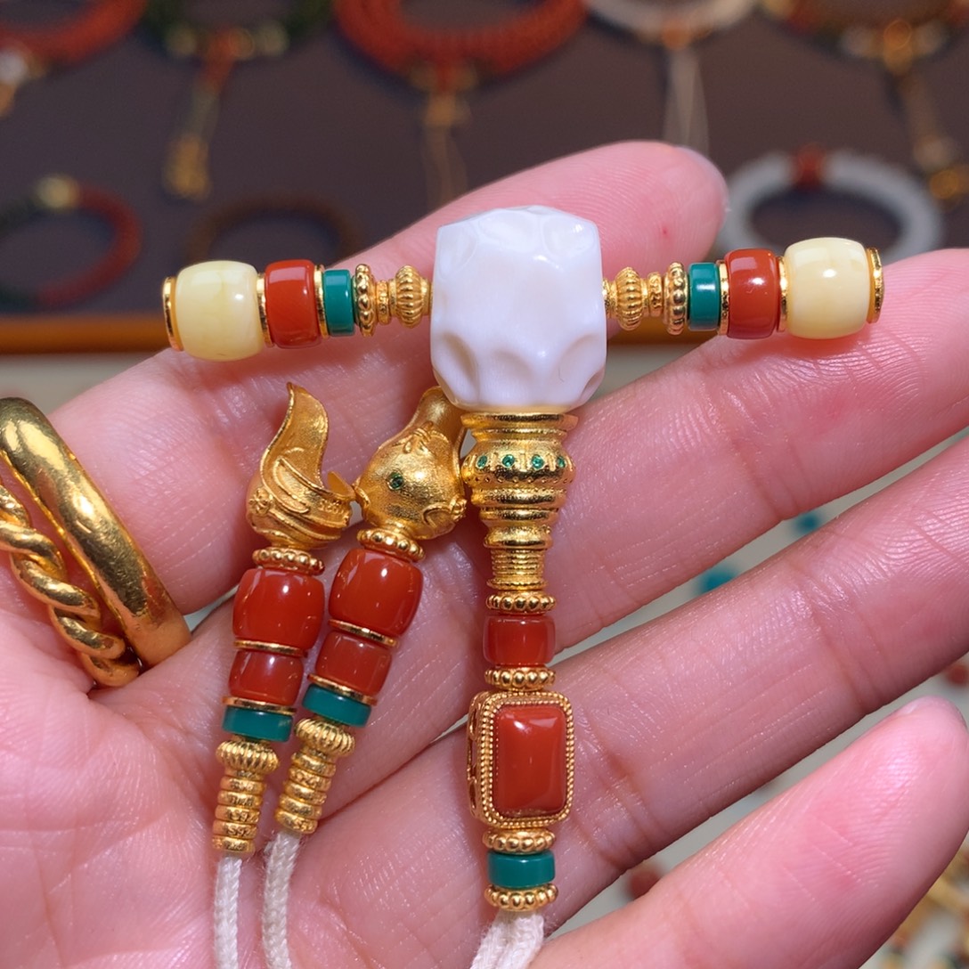 南红玛瑙未镶嵌颈饰