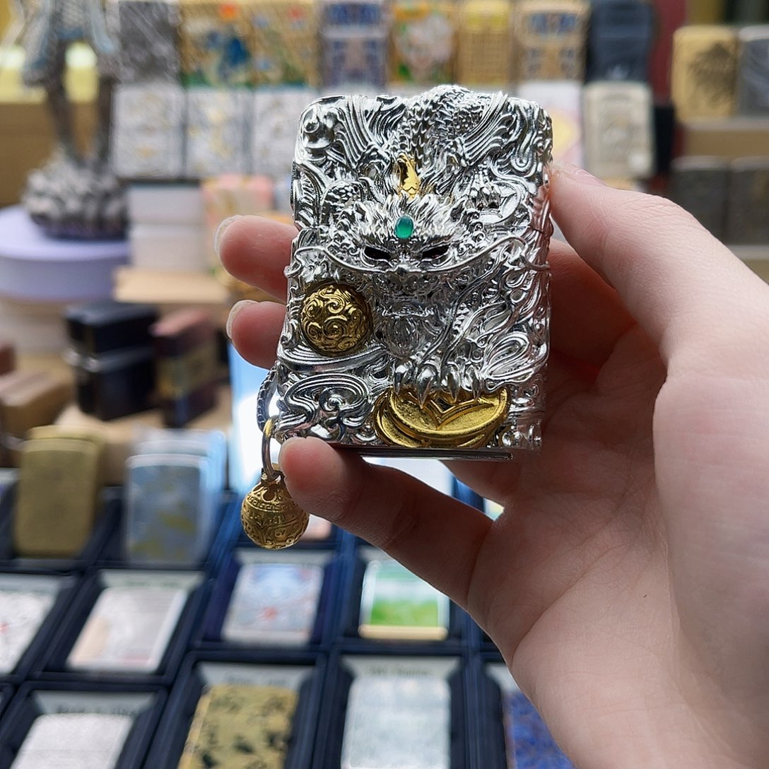 Y***9铜钢灵动小貔貅打火机