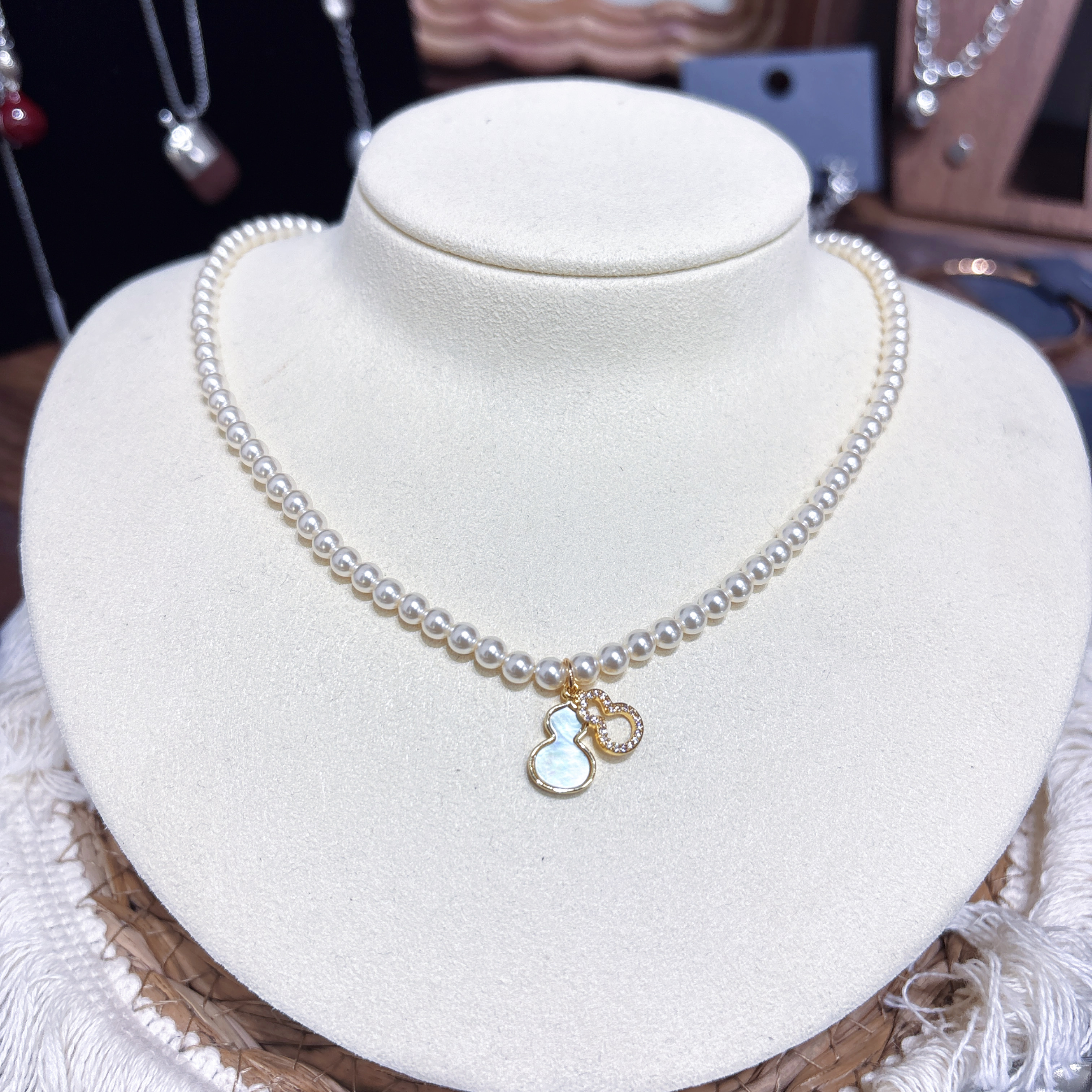 铜合金项链 葫芦珍珠项链新年礼物福禄双全温柔气质小灯泡锁骨链