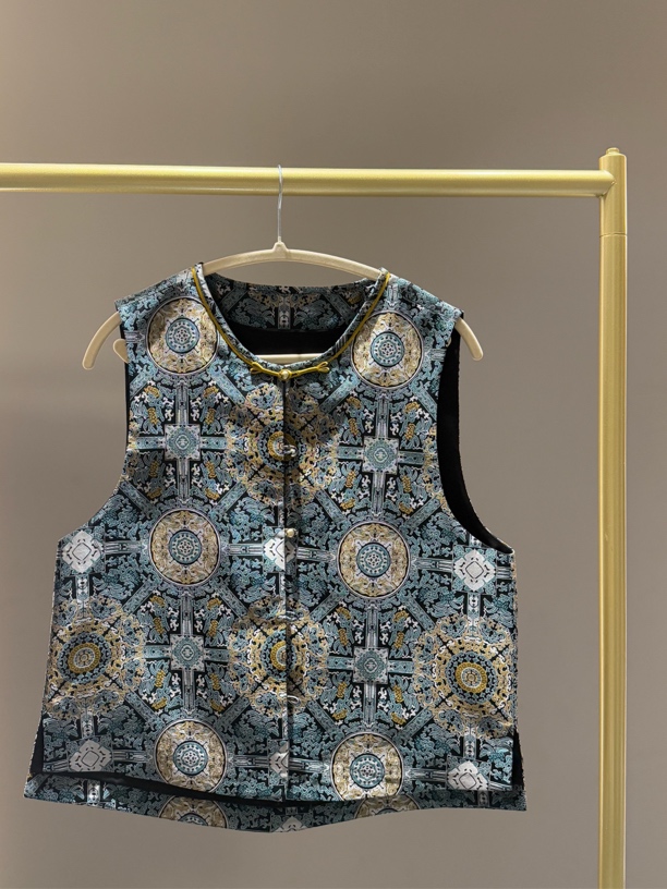 深蓝八达运宋锦马甲