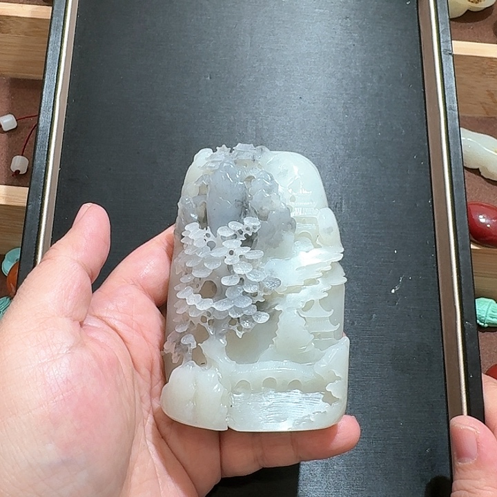 和田玉颈饰未镶嵌