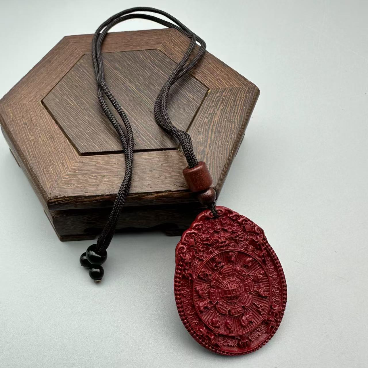 含辰砂工艺品ZD254-经典紫色雕刻属相吊坠