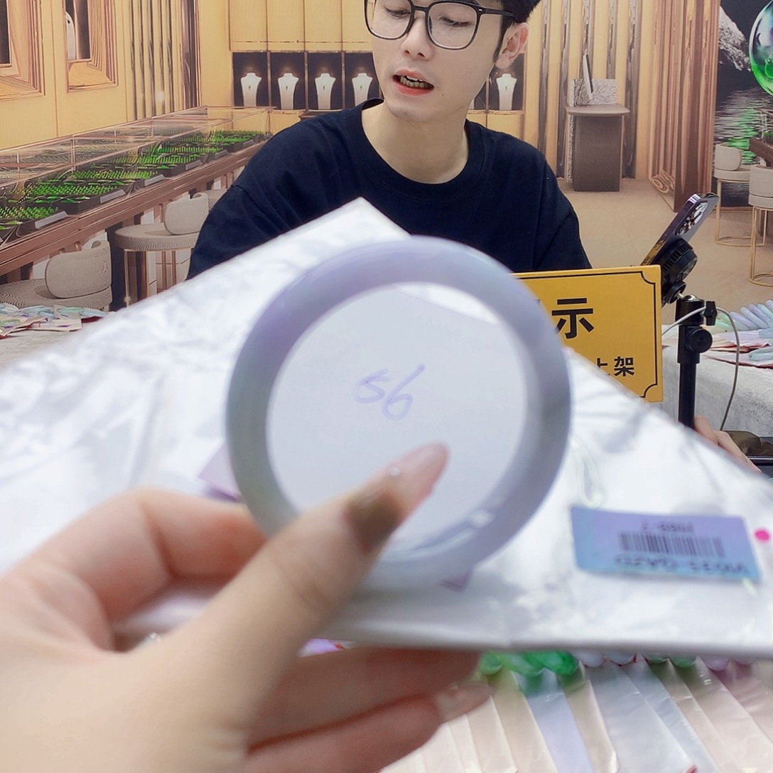 翡翠手镯未镶嵌bhhjjjjjjjjjjj