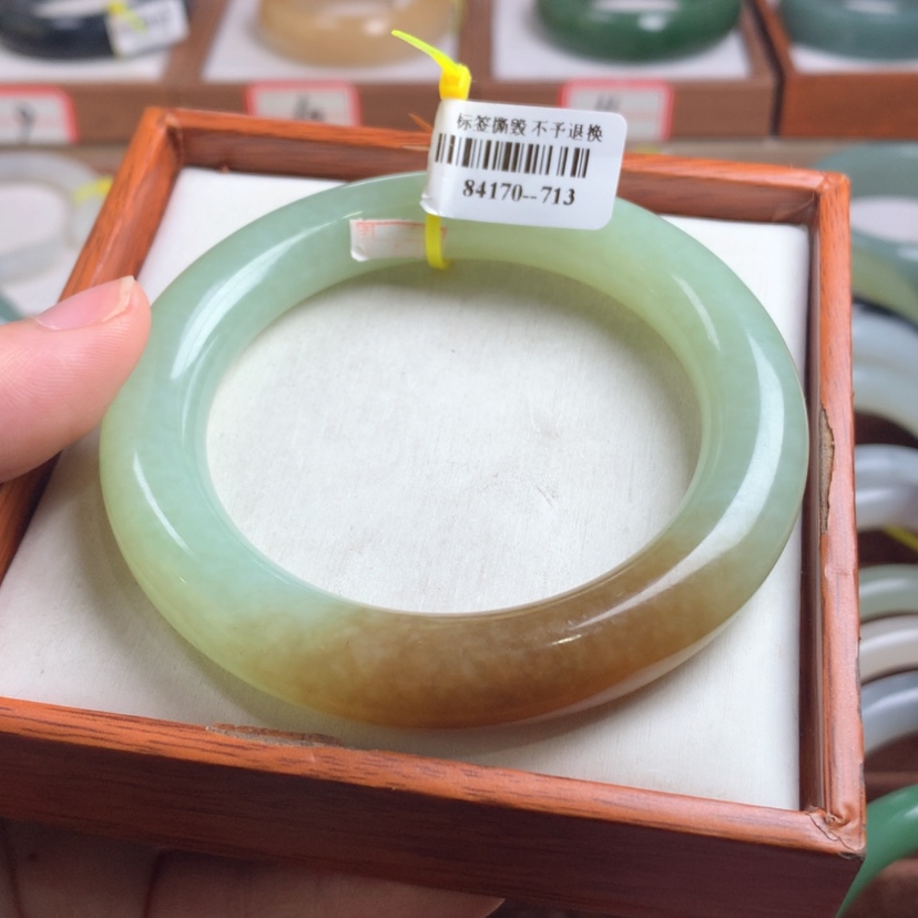 【闪购商品】和田玉手镯未镶嵌