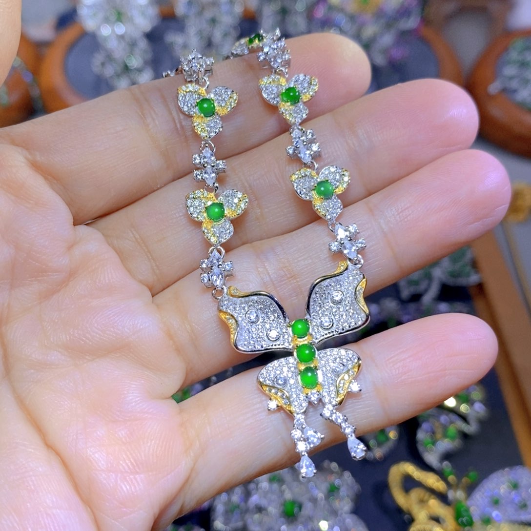 翡翠颈饰银S925镶嵌天然翡翠