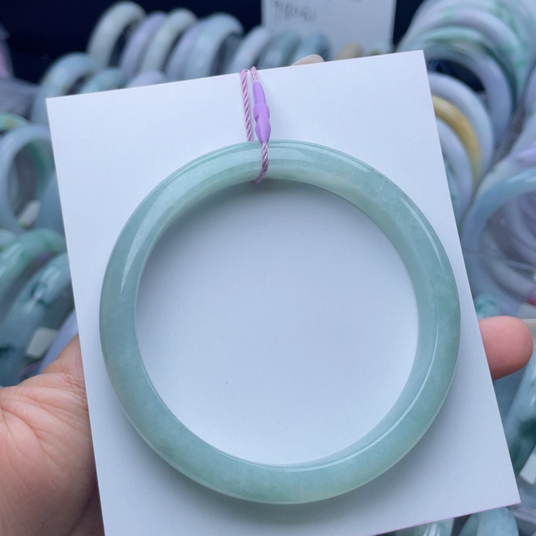 翡翠未镶嵌手镯64圈