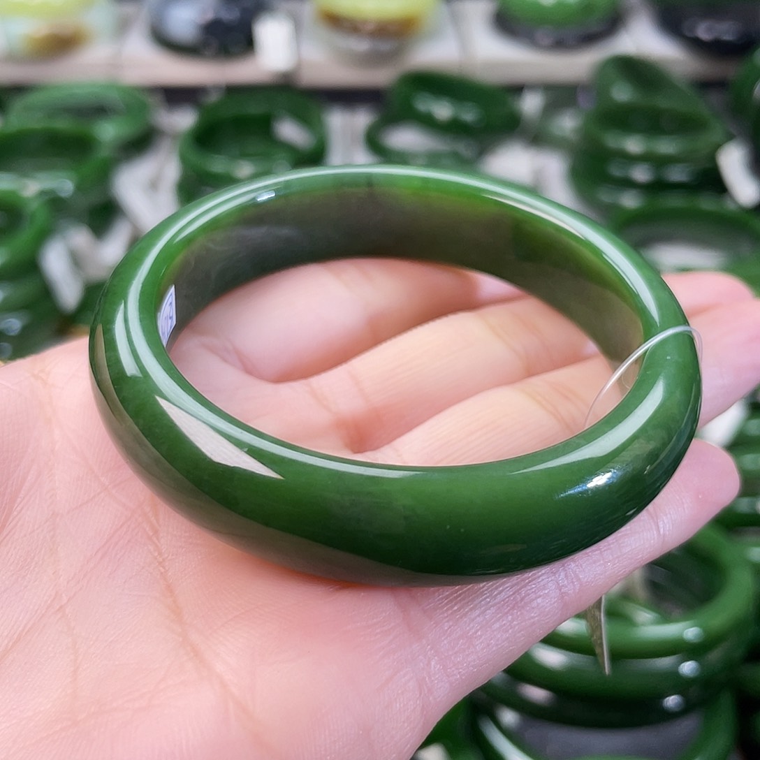 和田玉（碧玉）手镯未镶嵌