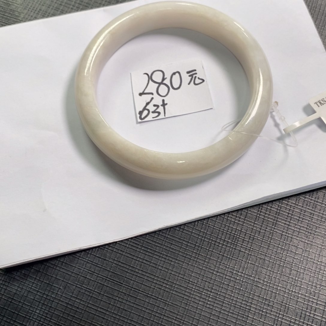 【闪购商品】未镶嵌手镯翡翠
