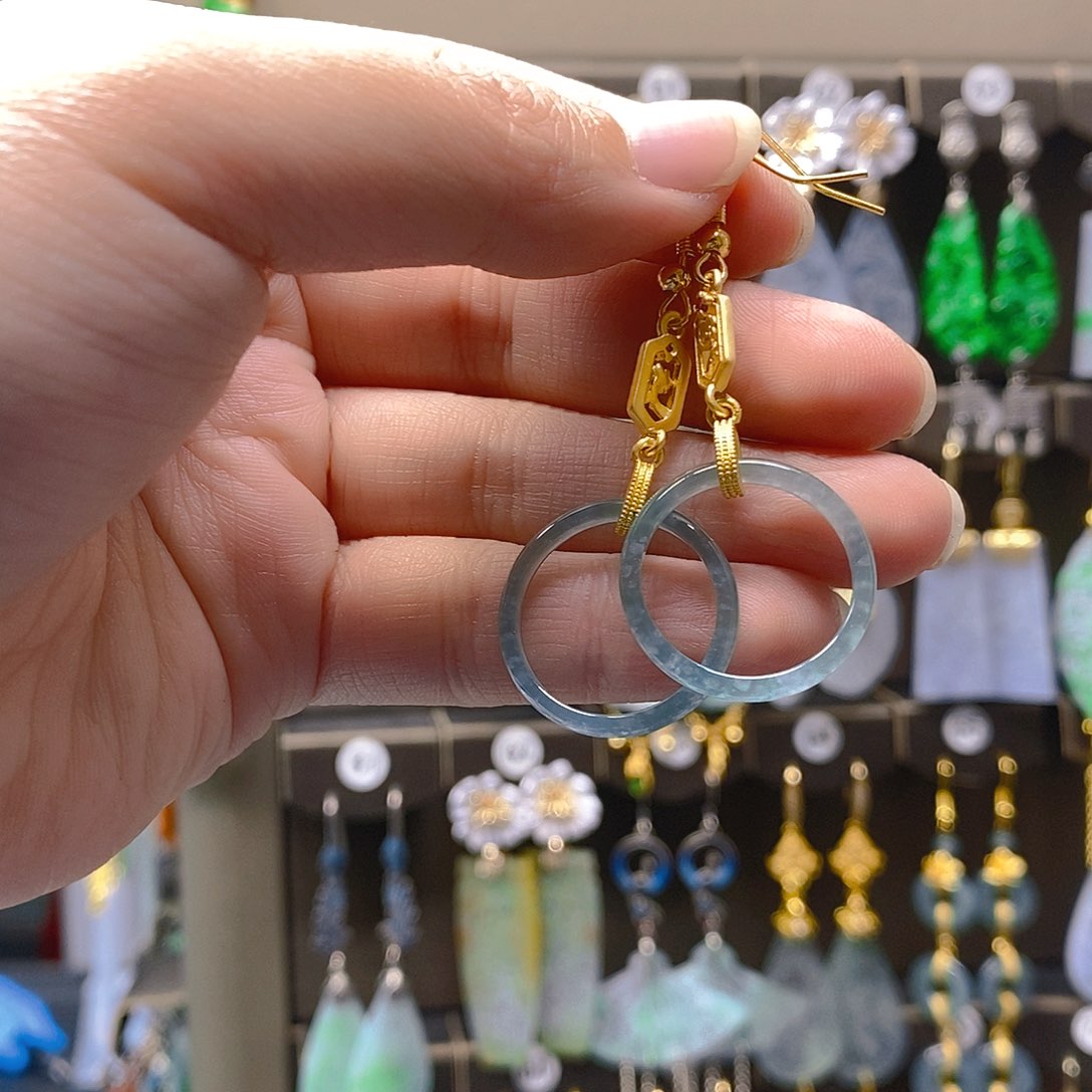 未镶嵌翡翠耳饰翡翠