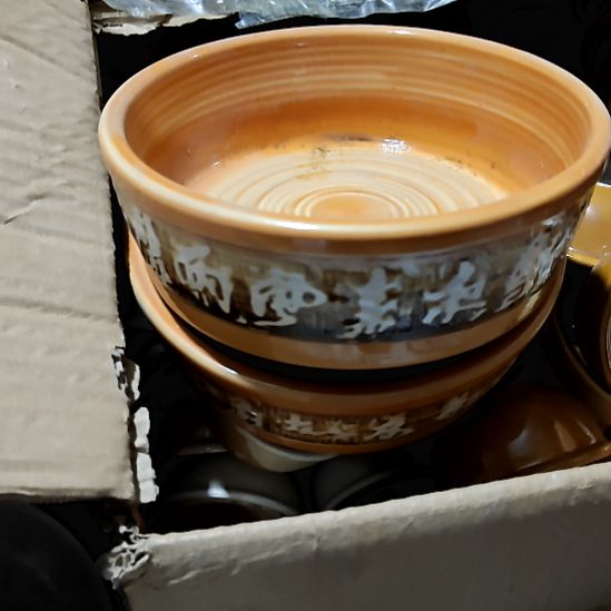 绿泥盘子碗茶壶啥都有