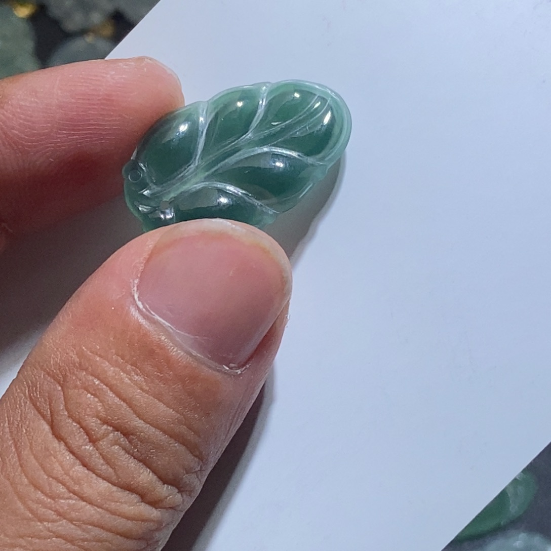 翡翠颈饰未镶嵌天然