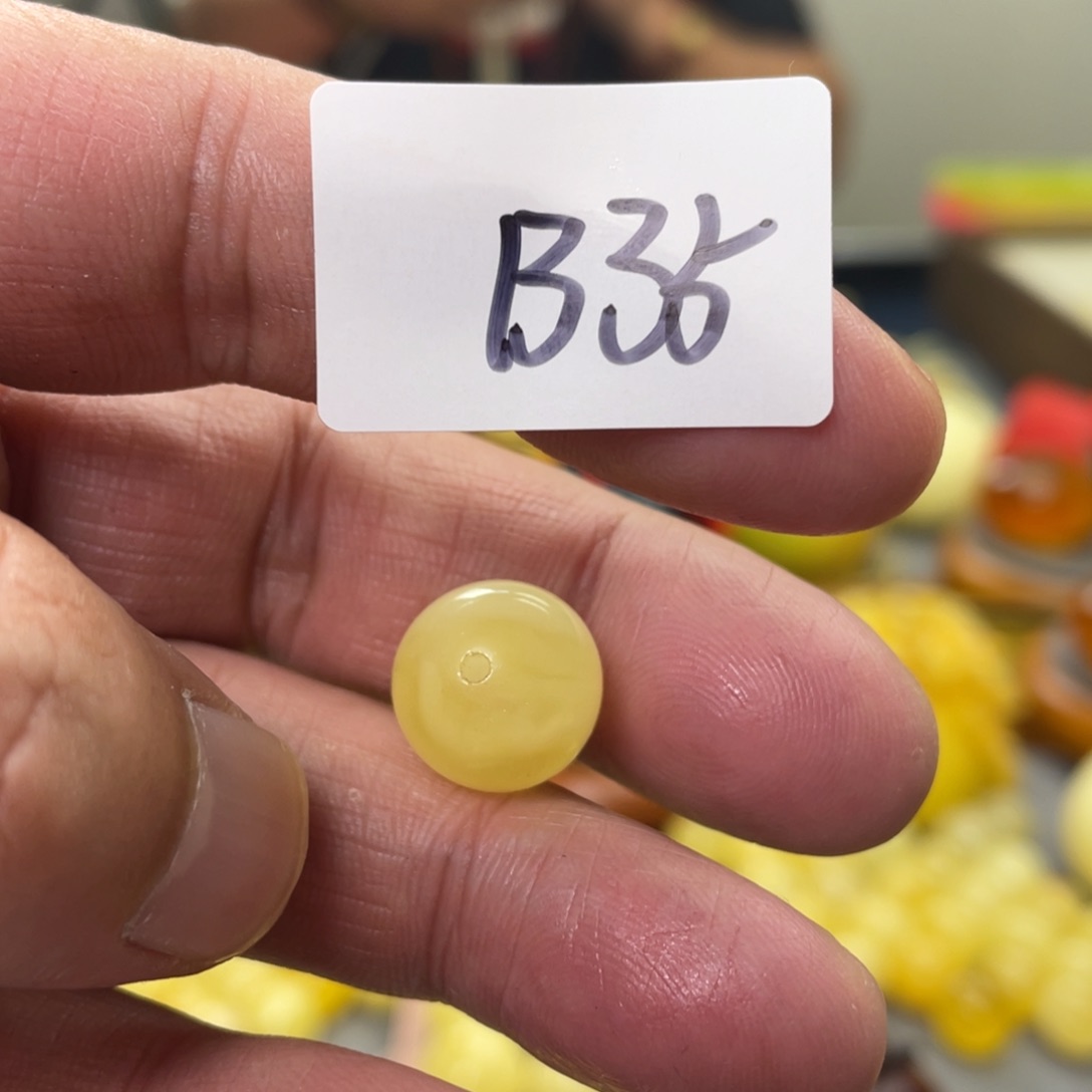 手链琥珀未镶嵌多样性发，发其中一件