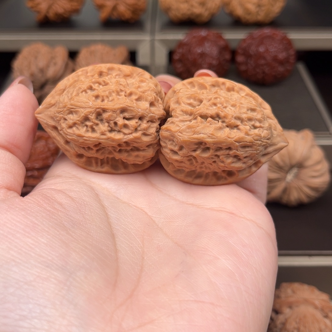 吊坠桃核沈鸡核桃